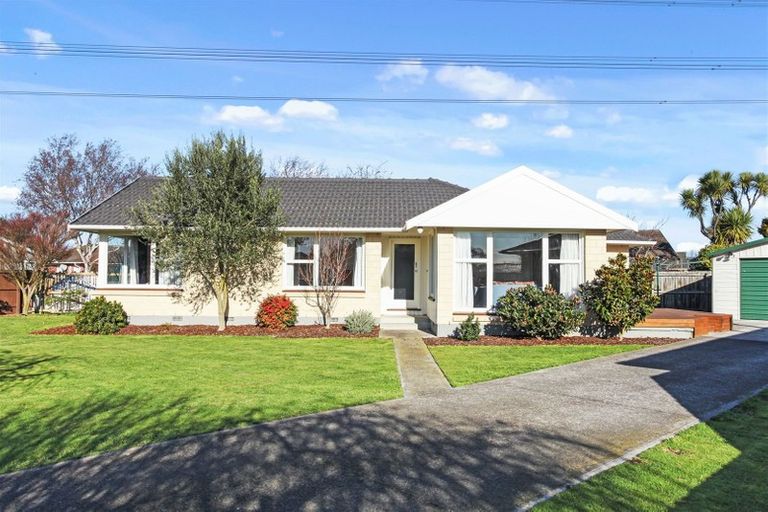 Photo of property in 1 Kingsgate Place, Burnside, Christchurch, 8053