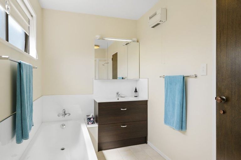 Photo of property in 24 Montclare Avenue, Ilam, Christchurch, 8041