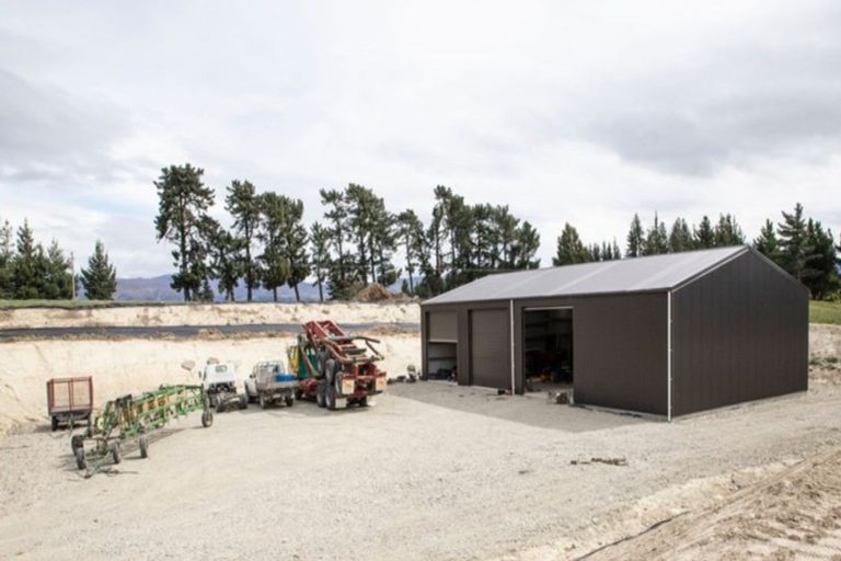 Photo of property in 64 Watkins Road, Hawea Flat, Wanaka, 9382