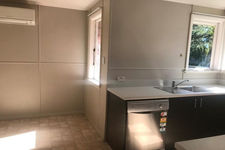 Photo of property in 29 Vicki Street, Sockburn, Christchurch, 8042