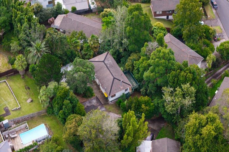 Photo of property in 11 Kilcar Place, Massey, Auckland, 0614