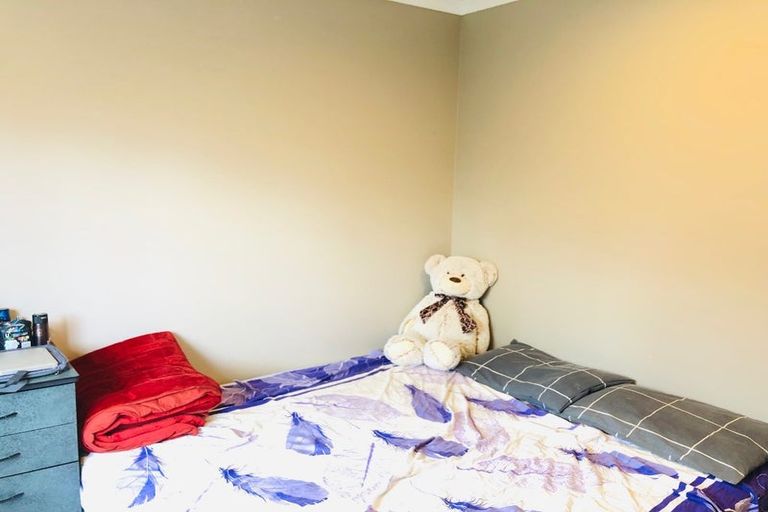 Photo of property in 20a Malmo Place, Massey, Auckland, 0614