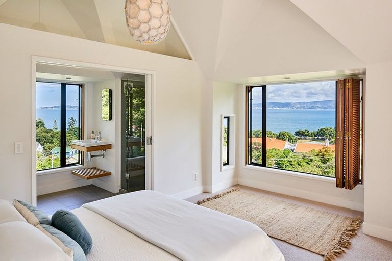 Photo of property in 23 Kotari Road, Days Bay, Lower Hutt, 5013