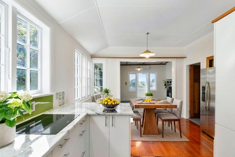 Photo of property in 51 Northland Road, Northland, Wellington, 6012