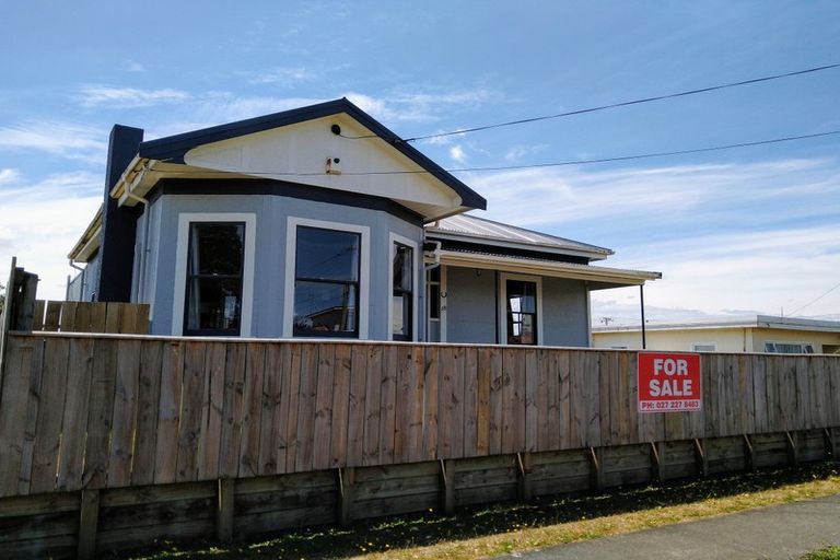 Photo of property in 18 Swiss Avenue, Gonville, Whanganui, 4501