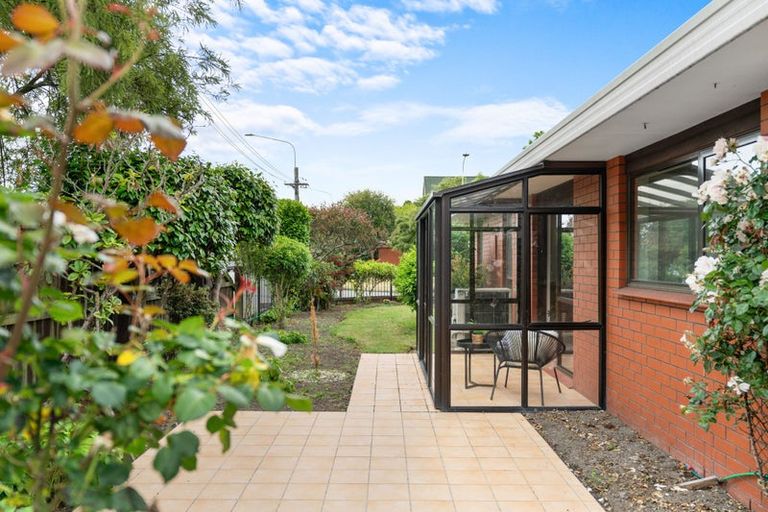 Photo of property in 2 Rubens Place, Burnside, Christchurch, 8053