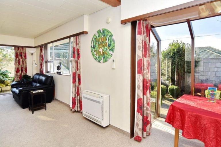 Photo of property in 1/315 Sawyers Arms Road, Bishopdale, Christchurch, 8053