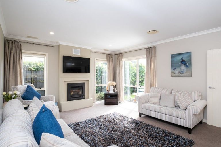 Photo of property in 2 Akaroa Road, Poraiti, Napier, 4112