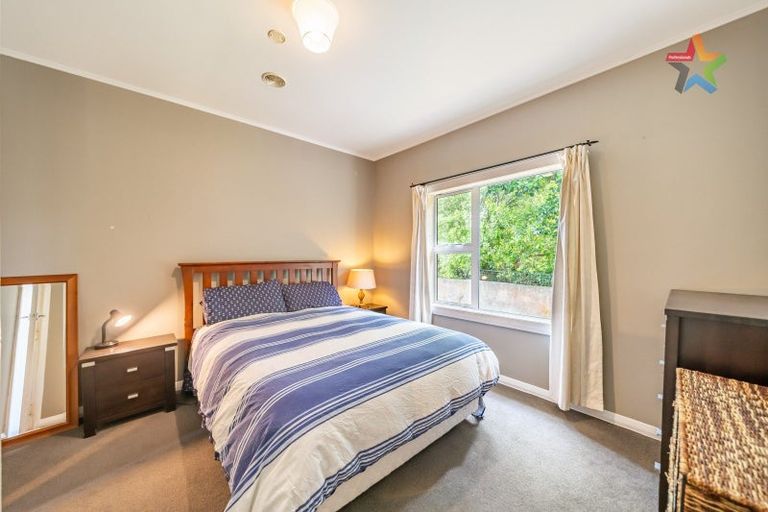 Photo of property in 8 Golf Road, Manor Park, Lower Hutt, 5019