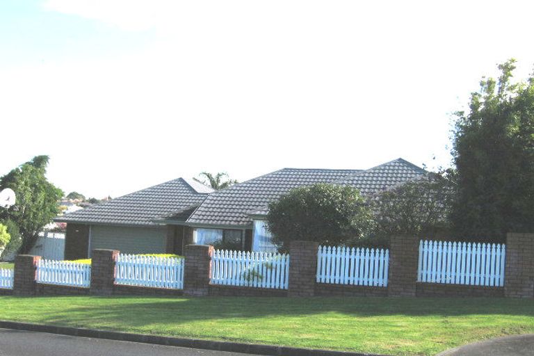 Photo of property in 21 Sharples Place, Somerville, Auckland, 2014