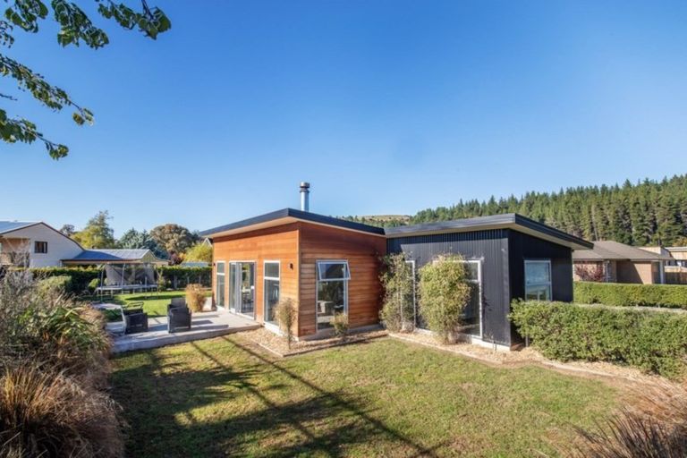 Photo of property in 7 Alice Burn Drive, Luggate, Cromwell, 9383