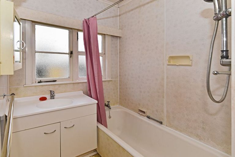 Photo of property in 15b Seymour Avenue, Papatoetoe, Auckland, 2025