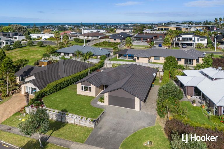 Photo of property in 29 Browns Drive, Waihi Beach, 3611