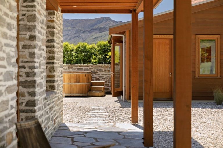 Photo of property in 17 Wilding Road, Lake Hayes, Queenstown, 9371