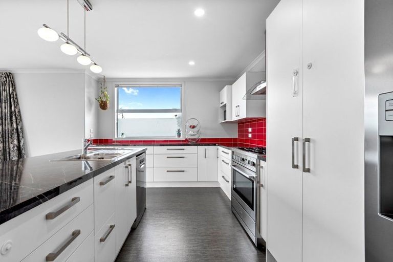 Photo of property in 12 Fleur Place, Te Puke, 3119