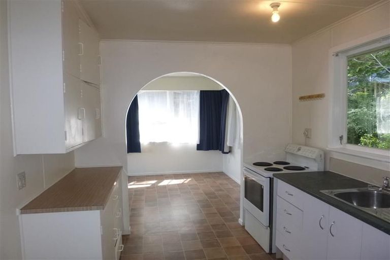 Photo of property in 32 Mimihau Grove, Wainuiomata, Lower Hutt, 5014