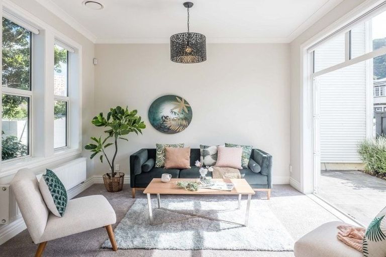 Photo of property in 51 Tinakori Road, Thorndon, Wellington, 6011