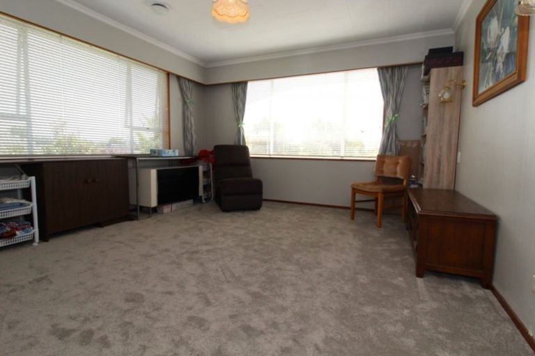 Photo of property in 11 Oxford Street, Waimate, 7924