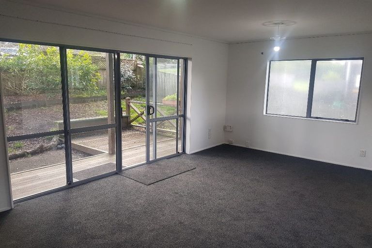 Photo of property in 1/22 Valecrest Place, Bayview, Auckland, 0629