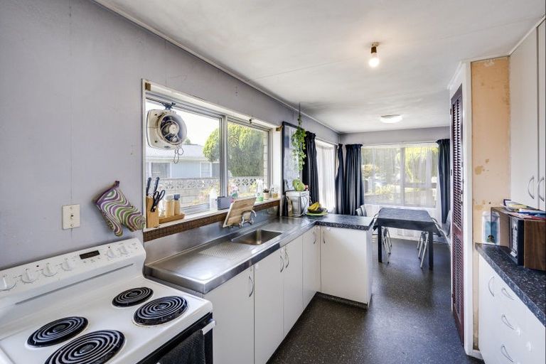 Photo of property in 142 Flaxmere Avenue, Flaxmere, Hastings, 4120