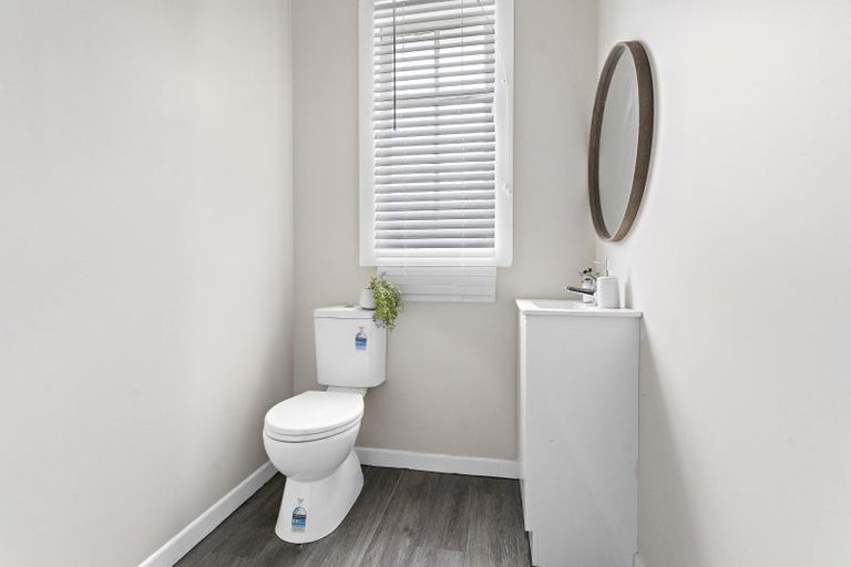 Photo of property in 130 Fitzherbert Street, Featherston, 5710