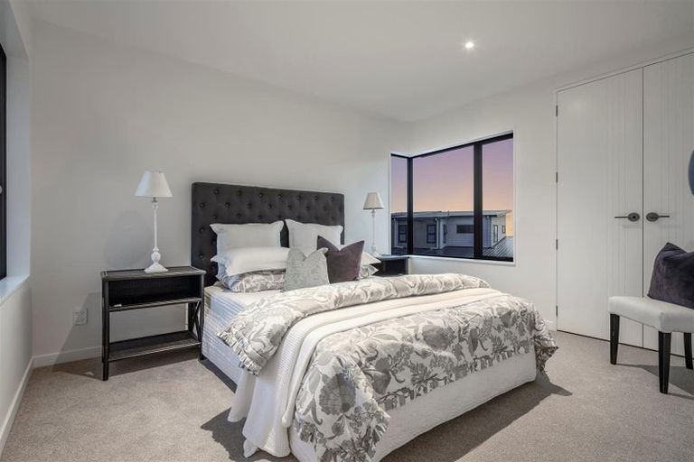 Photo of property in 3 Taku Close, Long Bay, Auckland, 0630