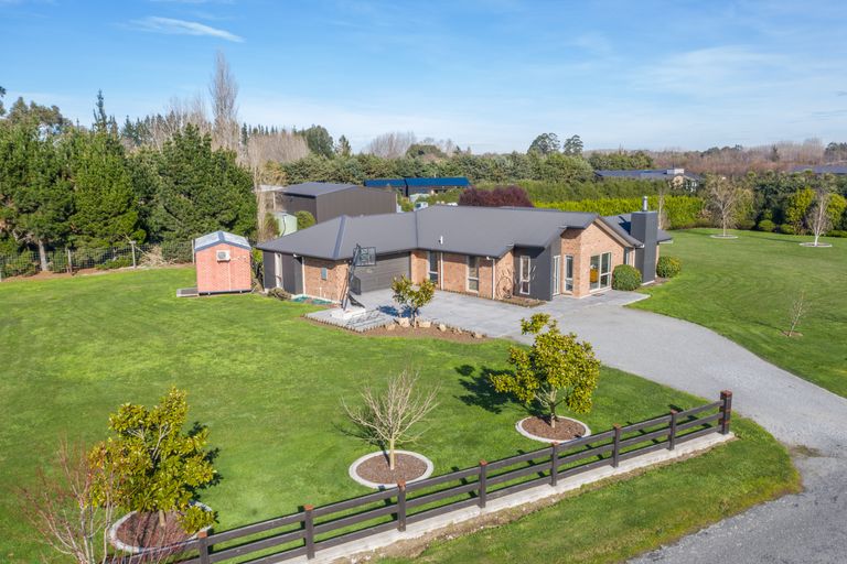 Photo of property in 7 Macdonalds Lane, Waikuku, Rangiora, 7473