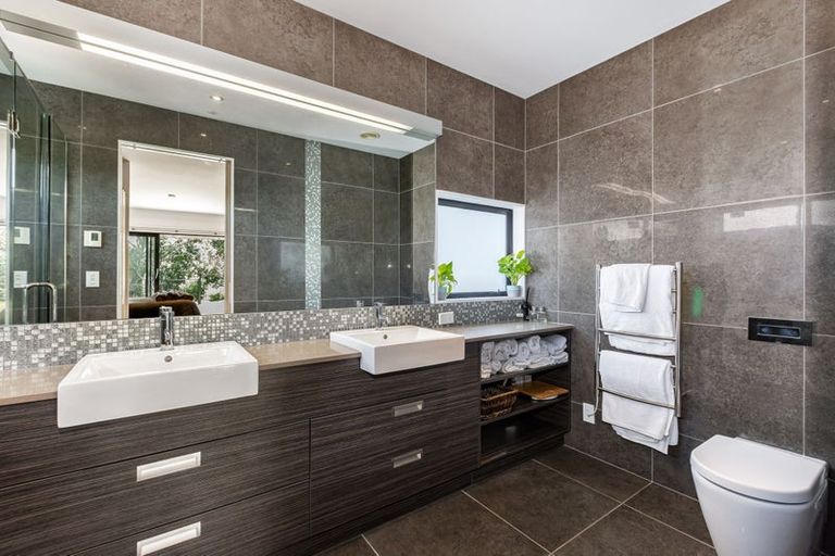 Photo of property in 11 Sumner Terrace, Aotea, Porirua, 5024