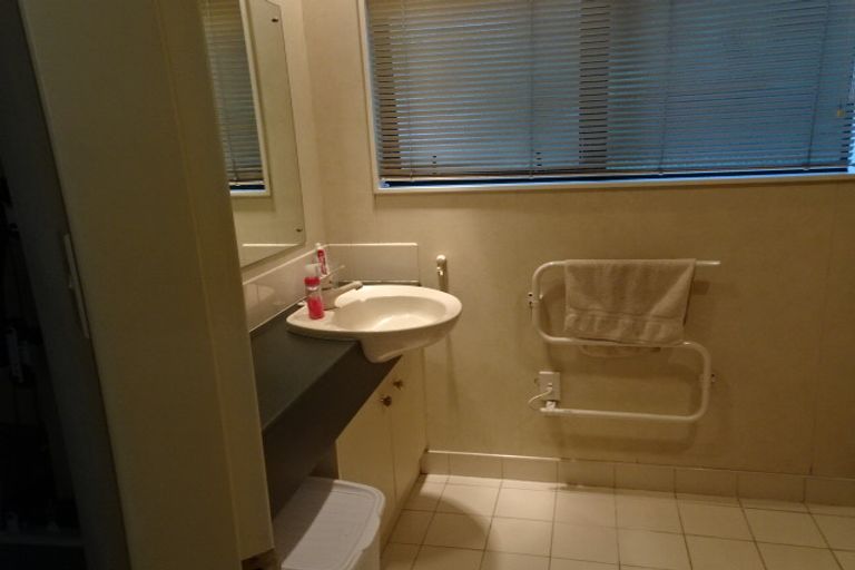 Photo of property in 6 Hairini Street, Hairini, Tauranga, 3112