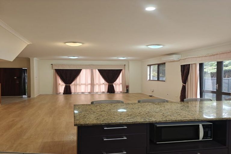 Photo of property in 36 Greenbough Lane, Greenhithe, Auckland, 0632