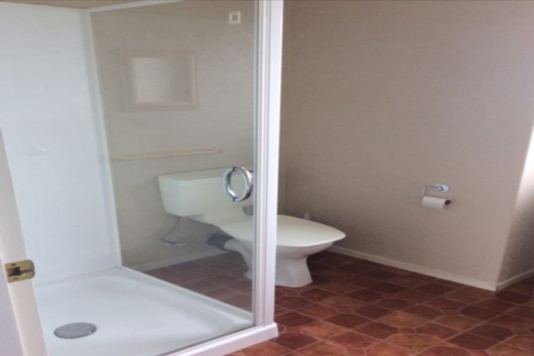 Photo of property in 16 Wagon Road, Stokes Valley, Lower Hutt, 5019