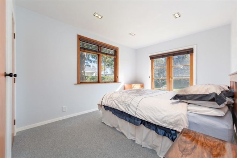 Photo of property in 2 Whakataki Grove, Waiwhetu, Lower Hutt, 5010