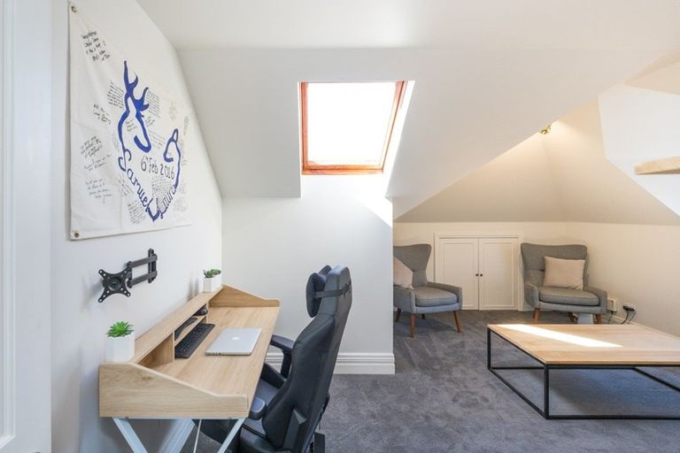 Photo of property in 6 Nicolas Lane, West End, Palmerston North, 4410