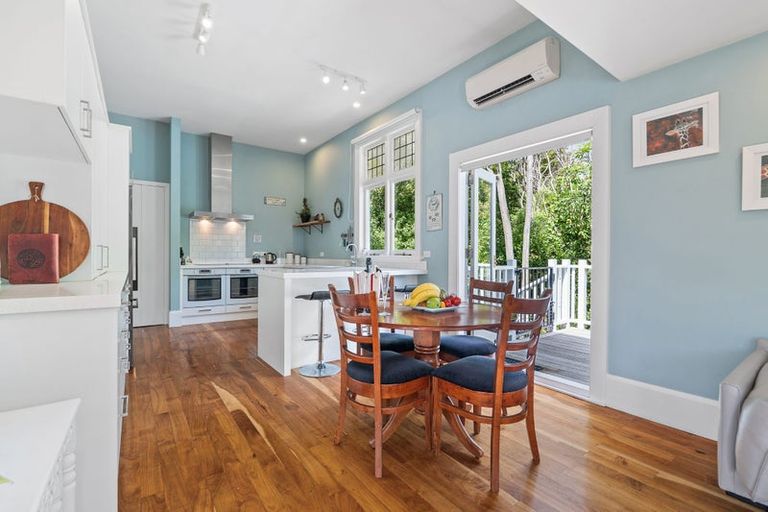 Photo of property in 21 Locarno Street, Opawa, Christchurch, 8023