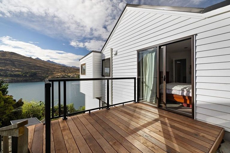 Photo of property in 22 Golden Terrace, Queenstown, 9300