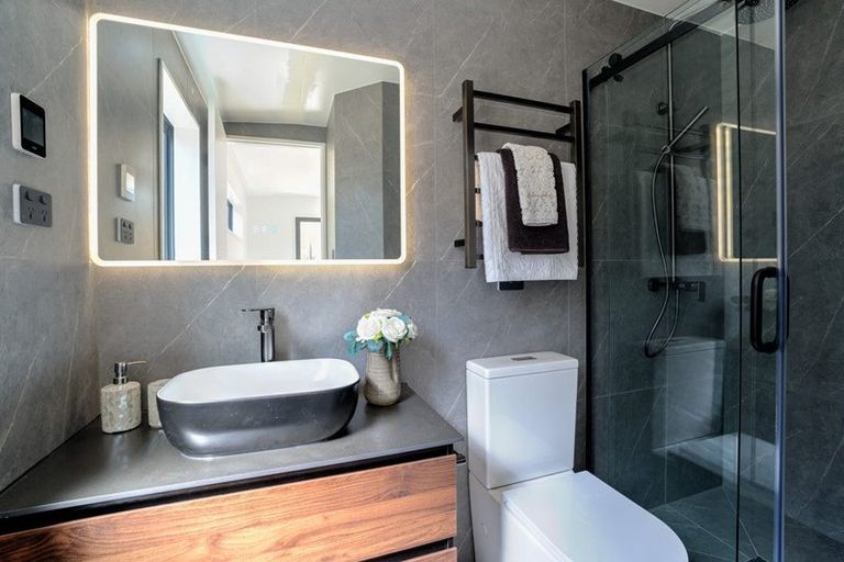 Photo of property in 3b Pine Ridge Terrace, Waikanae Beach, Waikanae, 5036