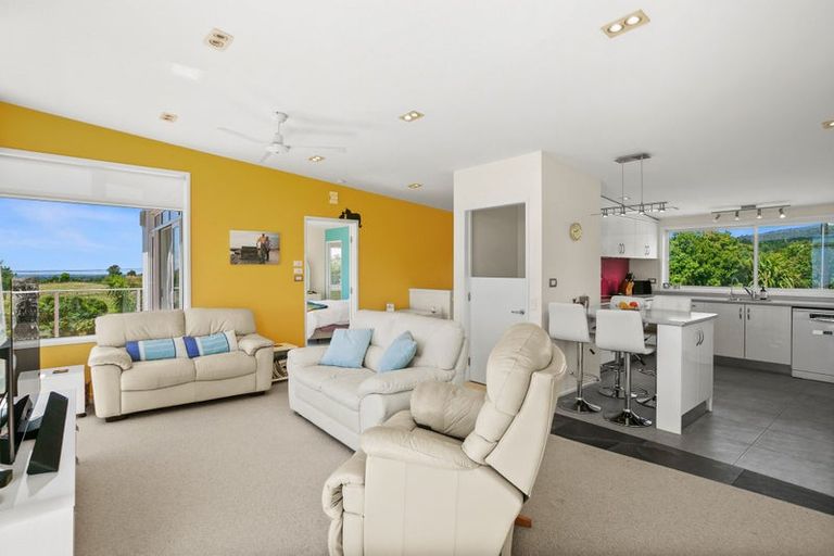 Photo of property in 1532 Carrington Road, Hurworth, New Plymouth, 4371