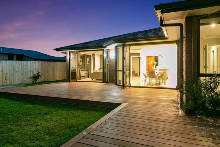 Photo of property in 35 Bryan Gallagher Place, Welcome Bay, Tauranga, 3175