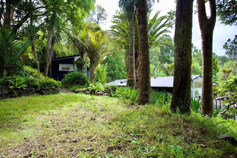 Photo of property in 14 Tinopai Road, Titirangi, Auckland, 0604