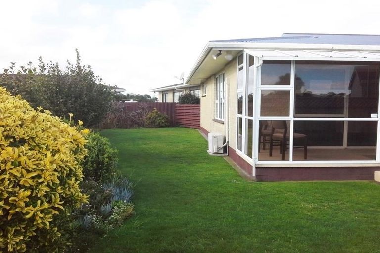 Photo of property in 21a Roy Terrace, Moturoa, New Plymouth, 4310