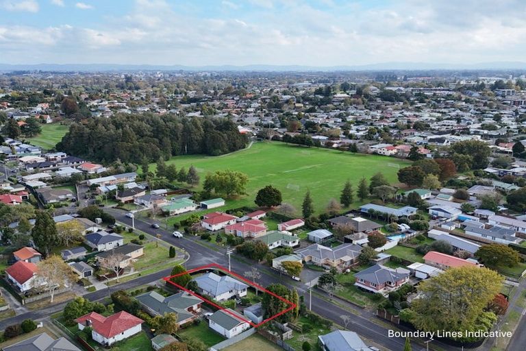 Photo of property in 1 Cedar Place, Hillcrest, Hamilton, 3216