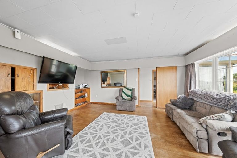 Photo of property in 16 Mayne Street, Waitara, 4320