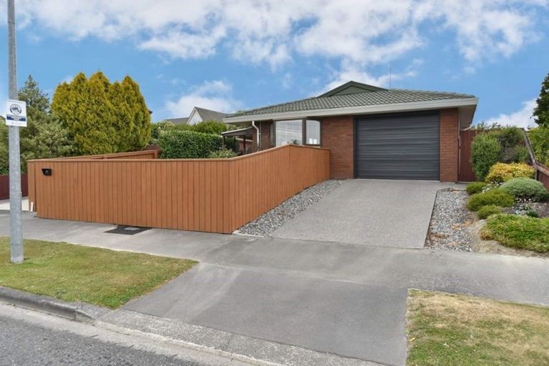 Photo of property in 1/30 Westgrove Avenue, Avonhead, Christchurch, 8042