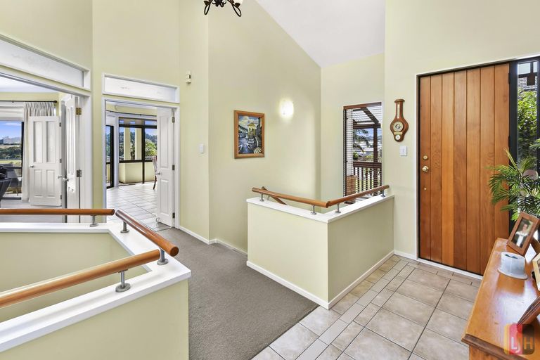 Photo of property in 11 Lamia Place, The Gardens, Auckland, 2105