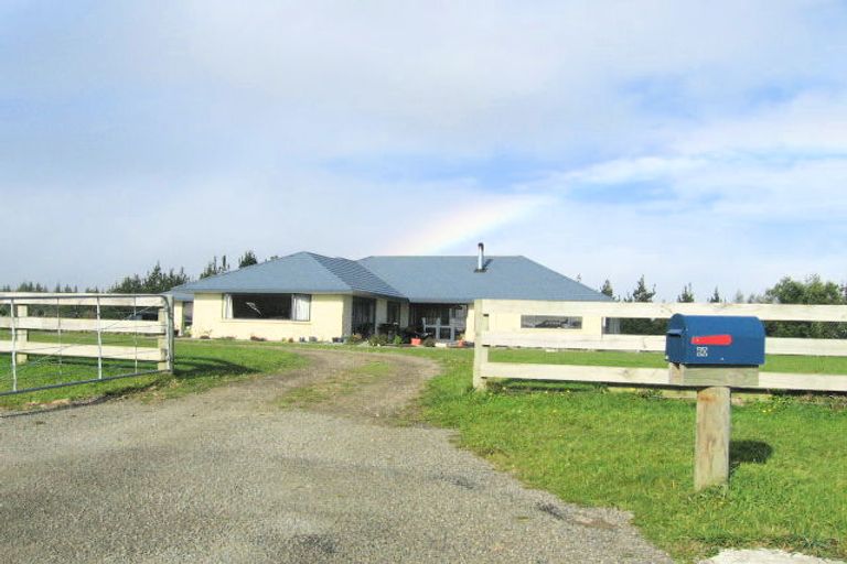 Photo of property in 60 Polson Hill Drive, Aokautere, Palmerston North, 4471