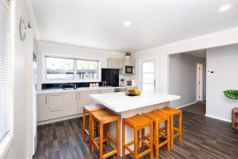 Photo of property in 211 Lumsden Road, Akina, Hastings, 4122