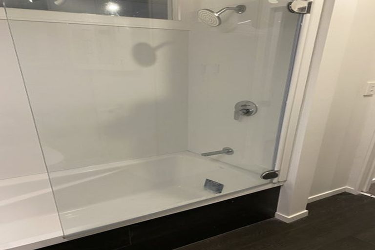 Photo of property in Pirie Street Townhouses, 3/35 Pirie Street, Mount Victoria, Wellington, 6011