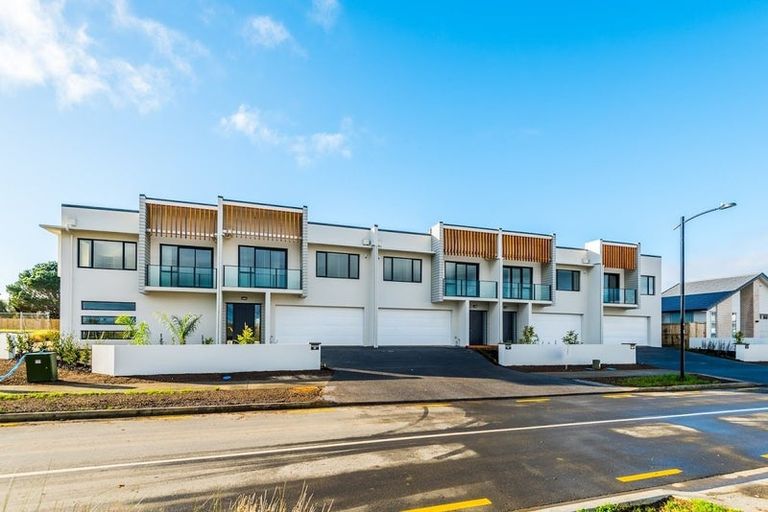 Photo of property in 59 Hayfield Way, Karaka, Papakura, 2113