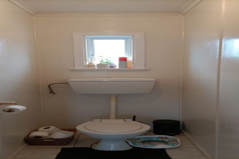 Photo of property in 1/22 Tawa Crescent, Manurewa, Auckland, 2102