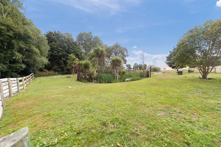 Photo of property in 7 Kotukutuku Road, Hunterville, 4730